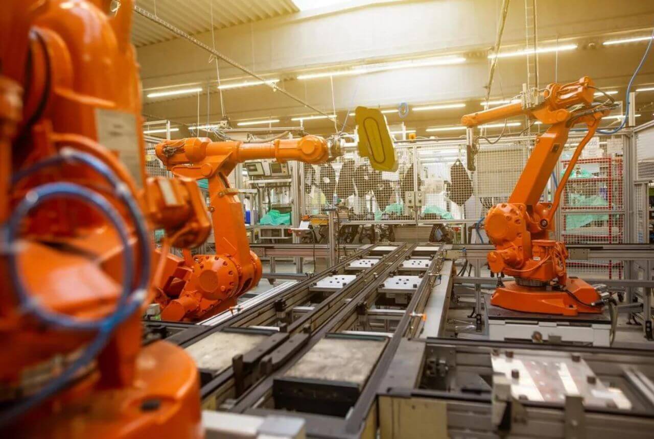 Siemens y NVIDIA construirán metaversos industriales con IA