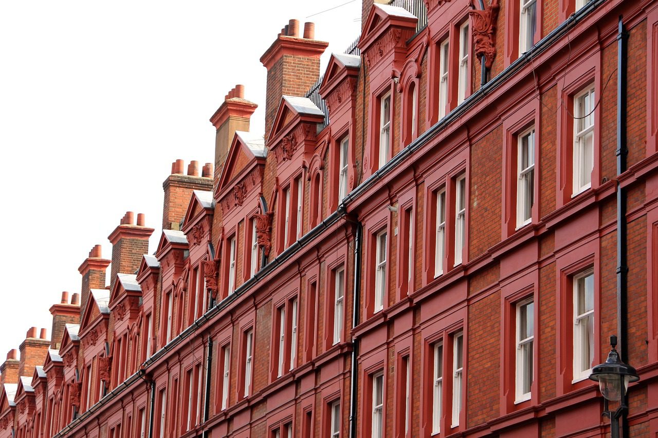Lloyds invierte 3 millones £ en inmobiliaria británica blockchain Coadjute