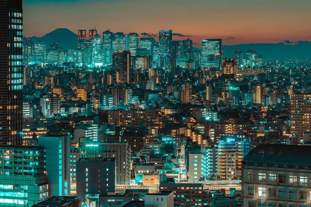 Cómo ser copropietario de un edificio en Tokio por el precio de una cena