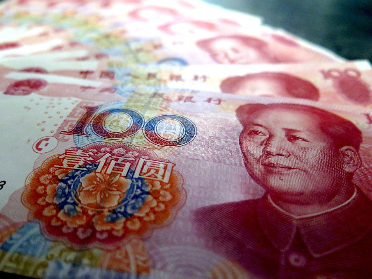 China considera las stablecoins para hacer frente al dólar digital
