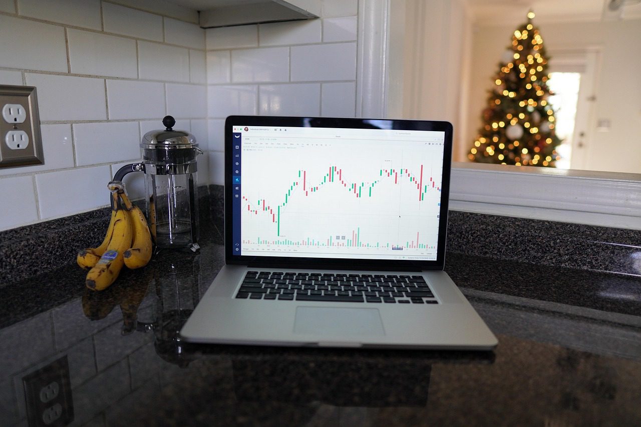 Coinbase lanza acciones y ETFs