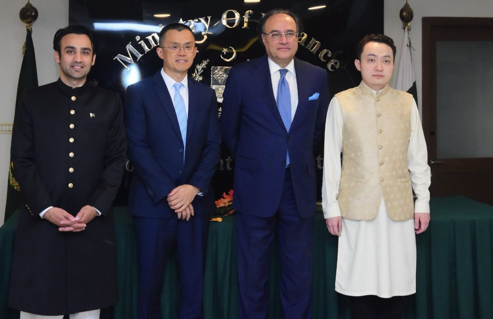 Binance y HTX obtienen luz verde Pakistán para operar en el país