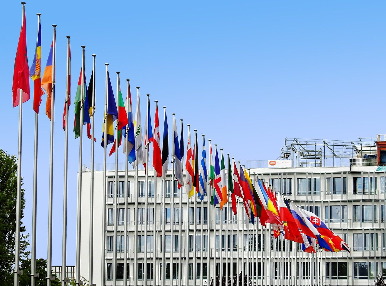 Europa estrecha el cerco a X por las imágenes sexualizadas de Grok