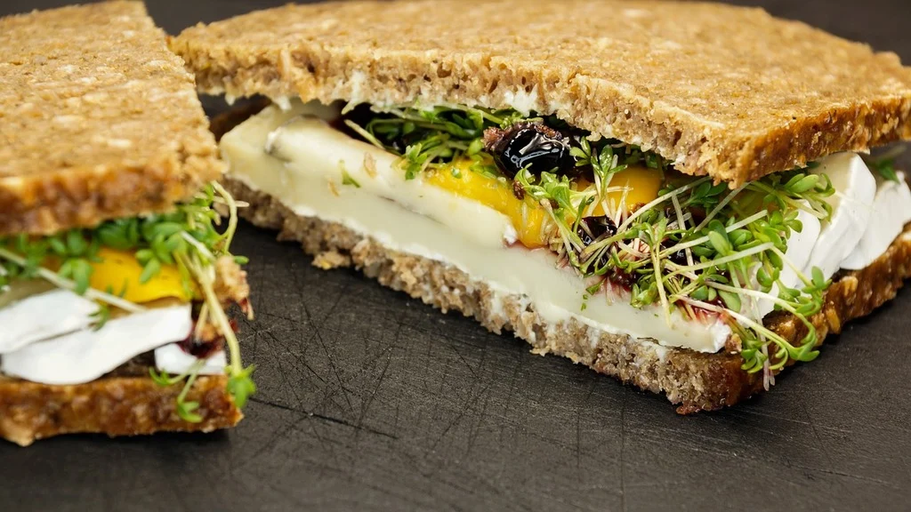 ¿Qué es un Sandwich Attack? Cómo los MEV bots te roban dinero sin que te des cuenta en DeFI