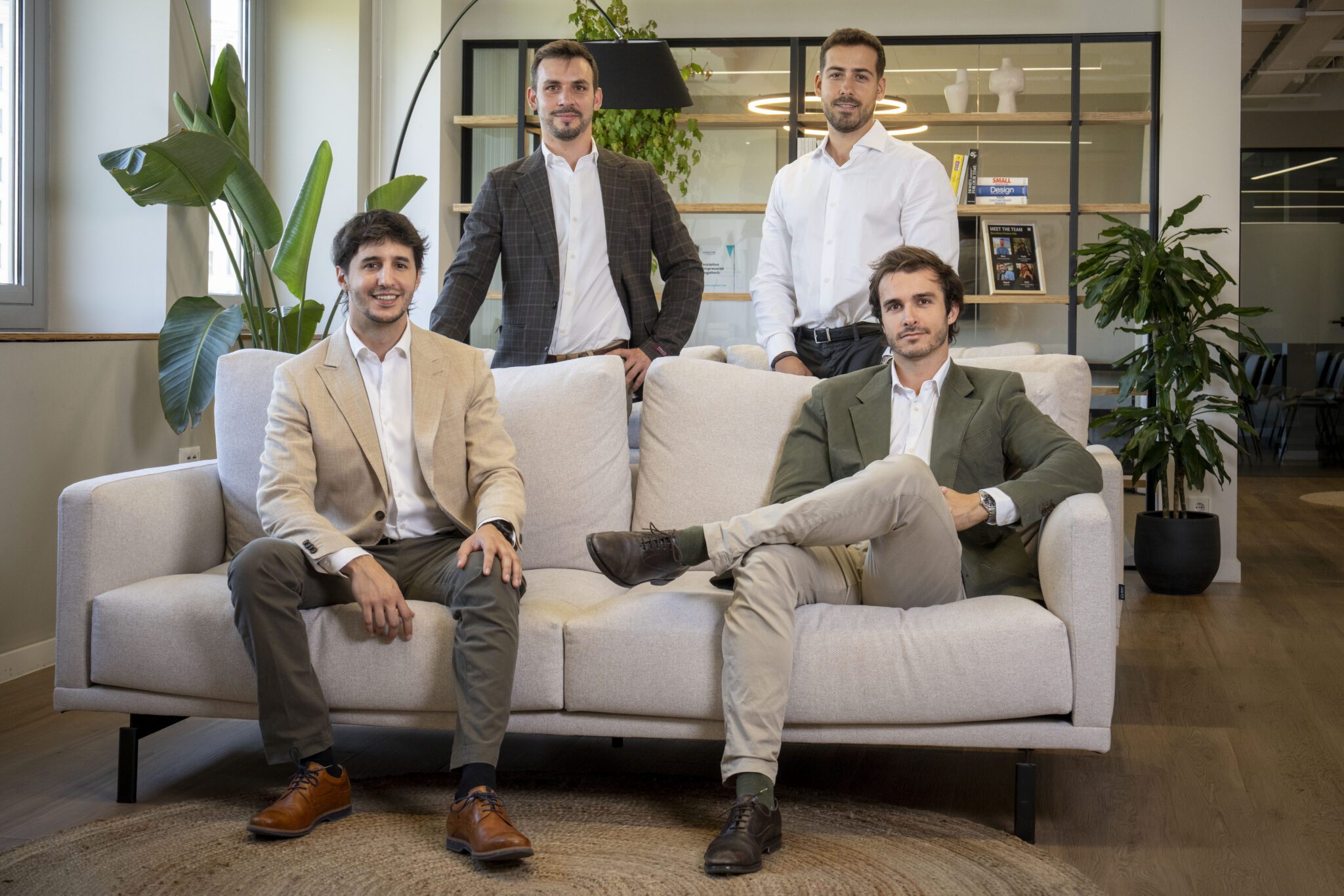 la-espanola-iqana-lanza-gestion-cripto-con-mica-desde-100-000