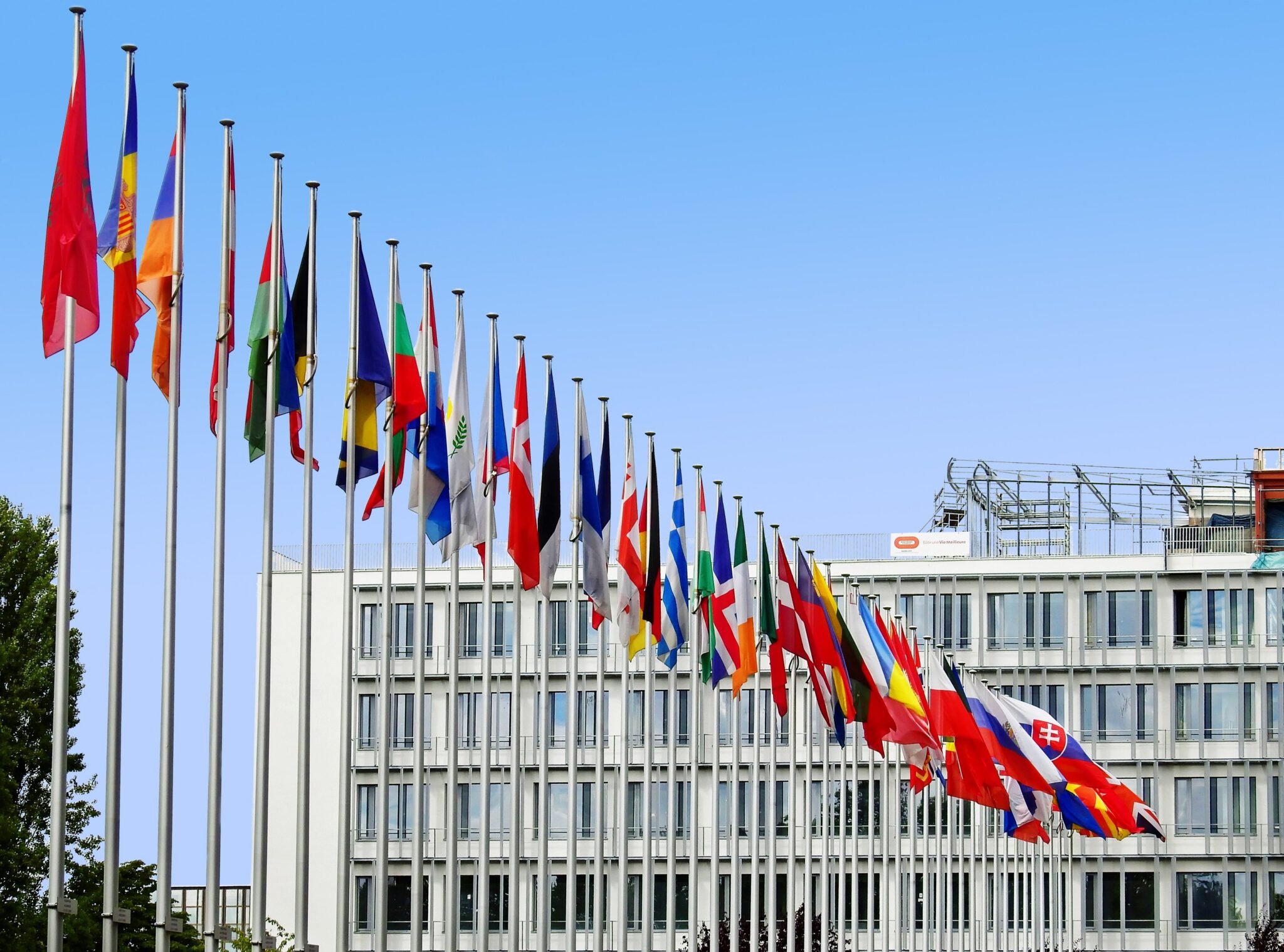 Europa prohibirá cuentas cripto anónimas y efectivo de 10.000 €