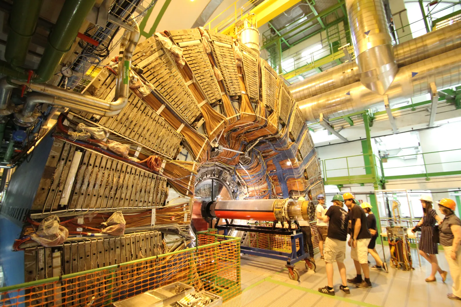 CERN abandona RHEL por Debian Linux en sus aceleradores
